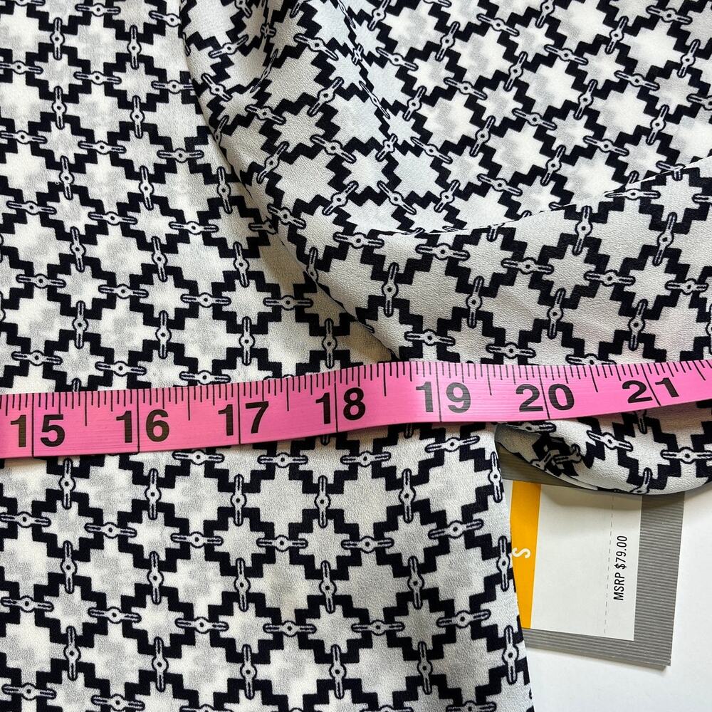 Chaus Navy Blue White Geometric Long Sleeve Solid Border Hem Top Size S NWT - Picture 8 of 9